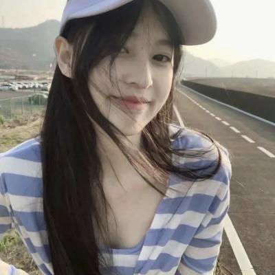 水瓶座女孩